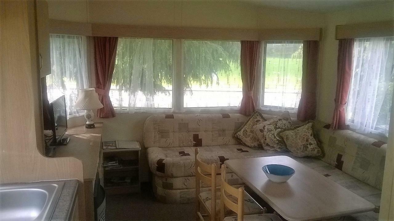 West Lodge Caravan Park Comrie Exterior photo