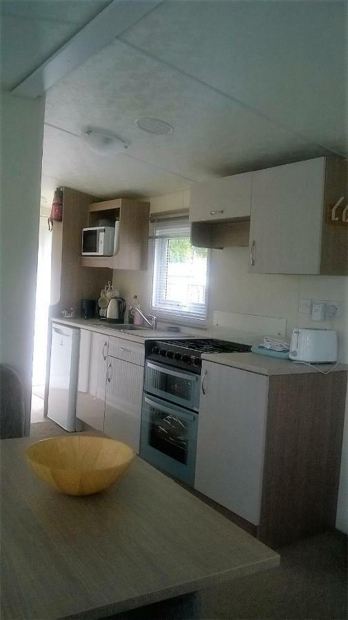West Lodge Caravan Park Comrie Exterior photo